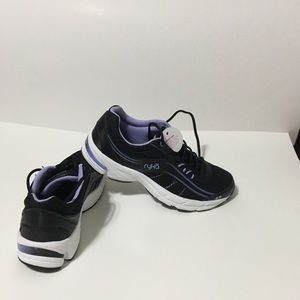 NWT RYKA WALKING SHOES
